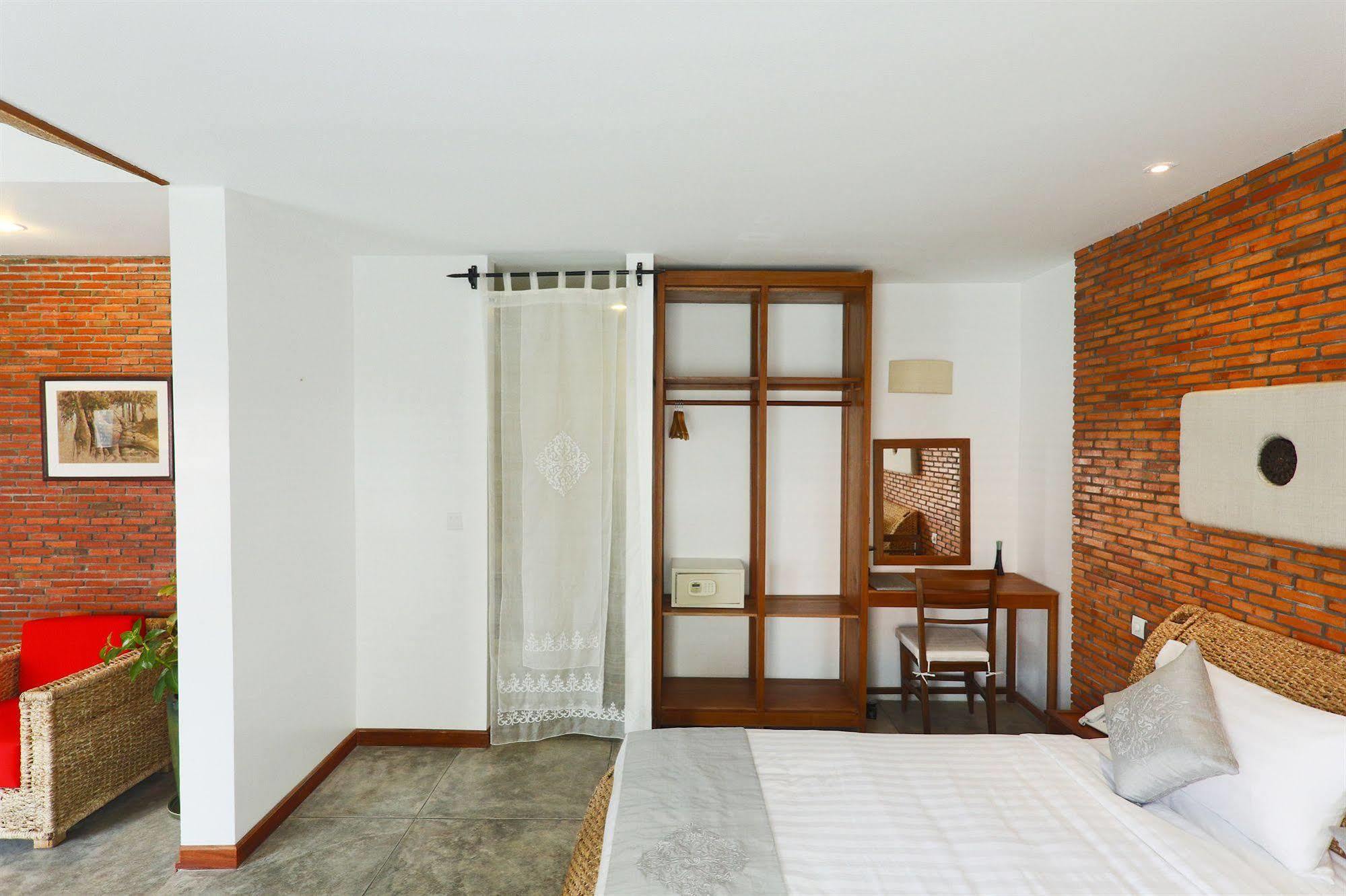 Casa Villa Independence Phnom Penh Exterior photo